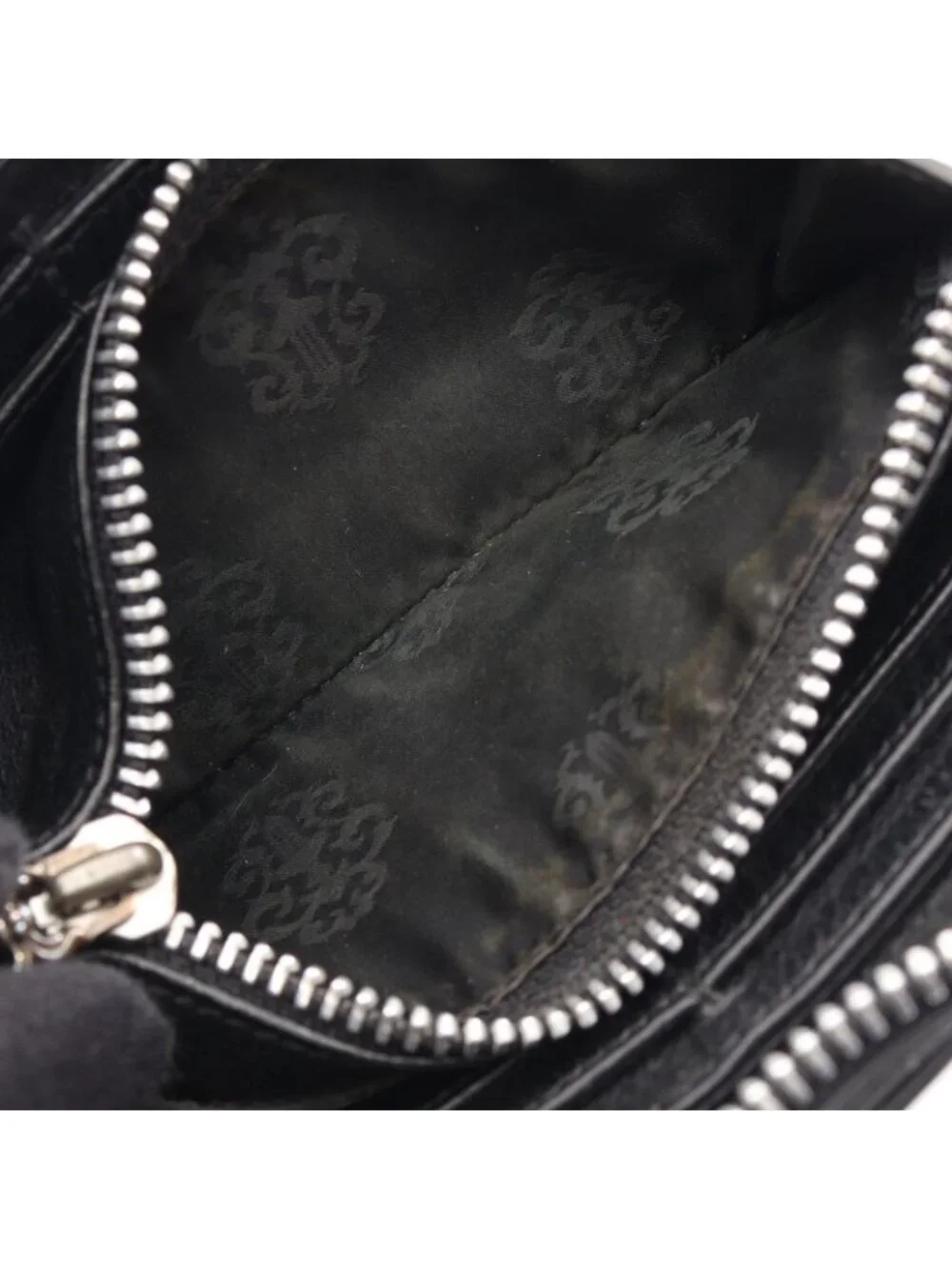 Chrome Hearts Round Wallet Cemetery Cross Patch Quilted Leather